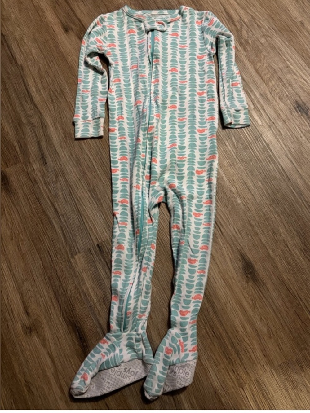 Simple Joys by Carter’s - Green & White Turtle Print Footed Pajamas - Size 18M